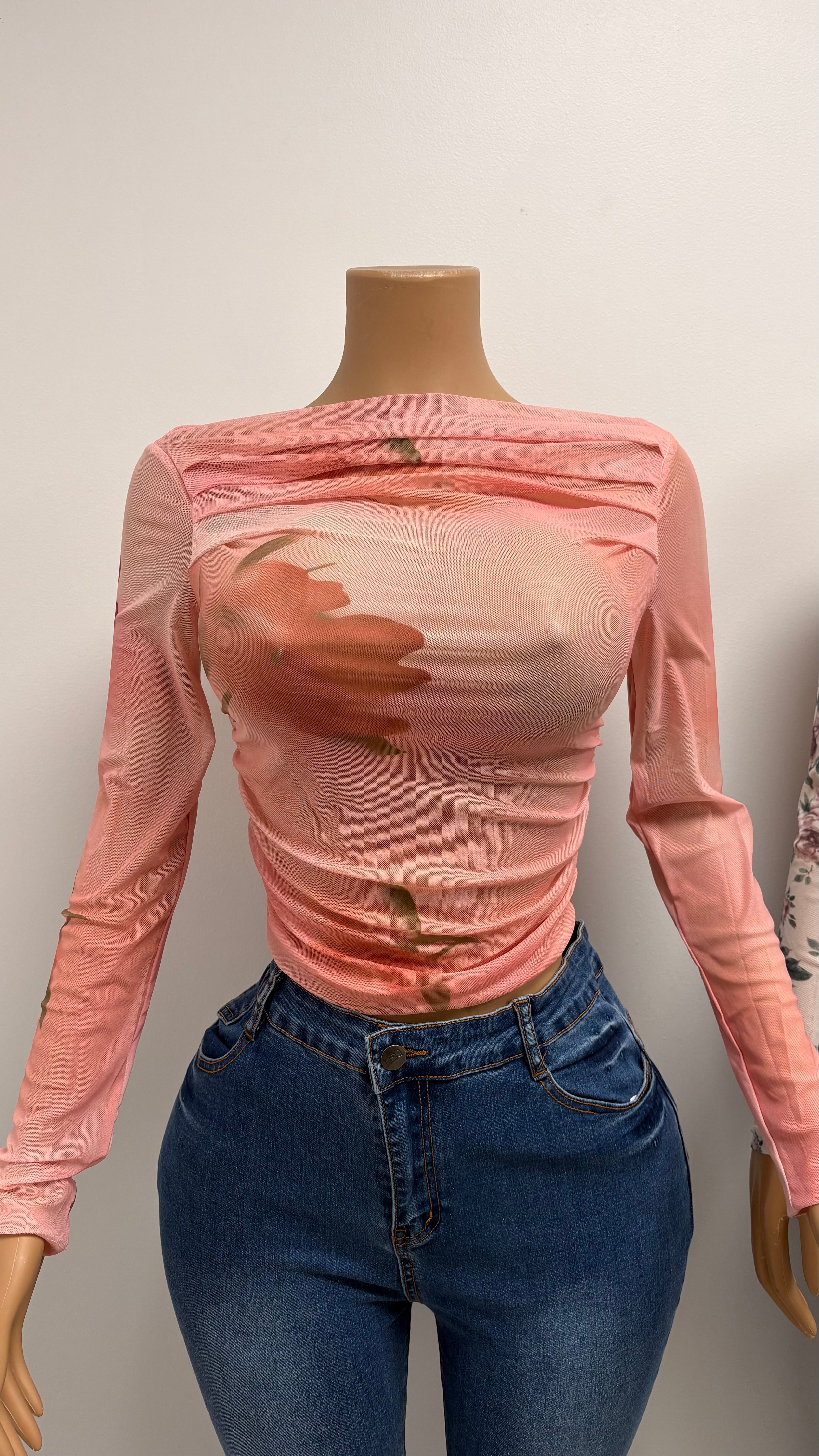 Blusa con transparencia